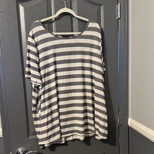 Lane Bryant 26/28 Striped Gray and White Women's Top